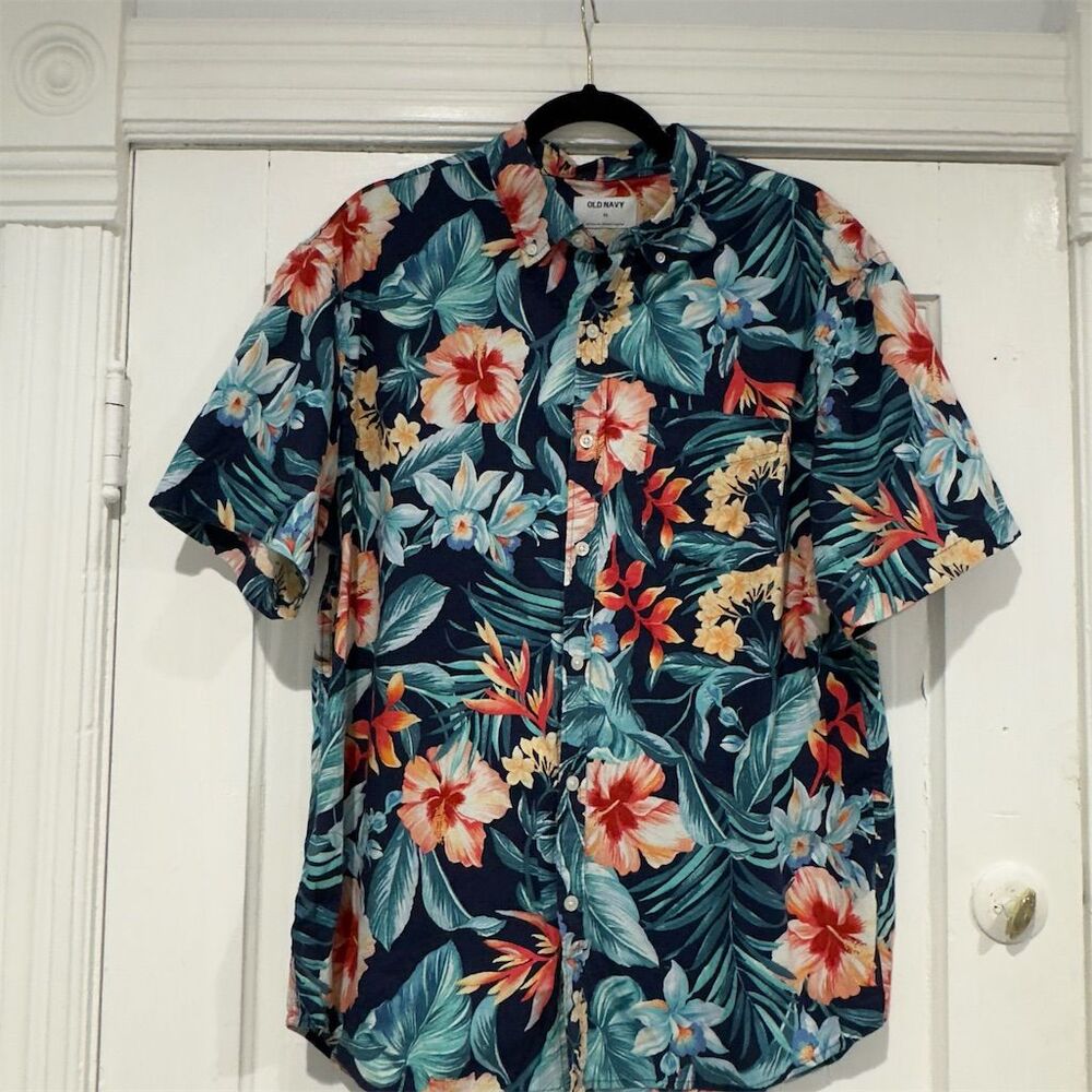 Old Navy Men's XL Hawaiian Floral Short Sleeve Button-Up Shirt Casual